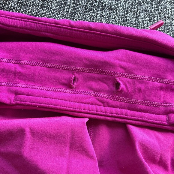 Lulemon shorts size 6 - Picture 6 of 6